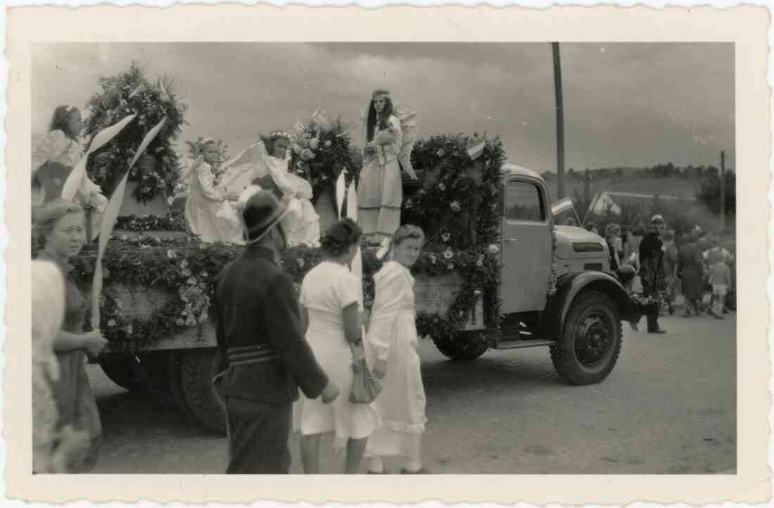 Glockenweihe in Stegersbach am 01. September 1950, der Prozessionszug