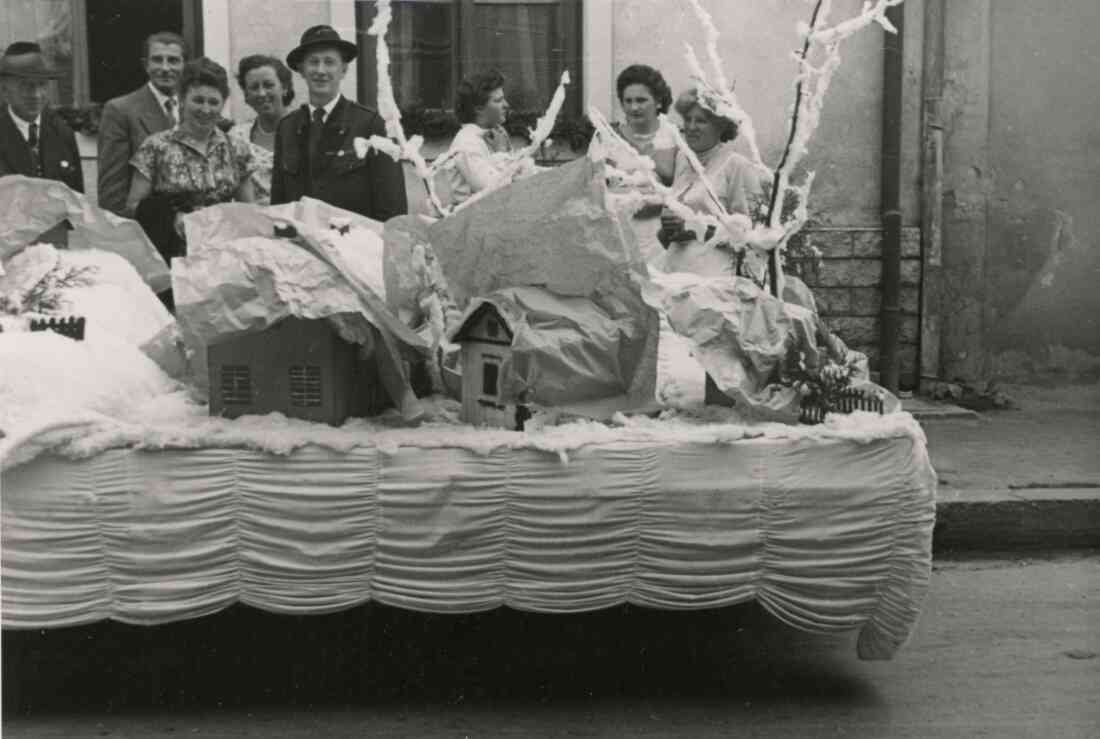 Volksfest und Blumenkorso 1955