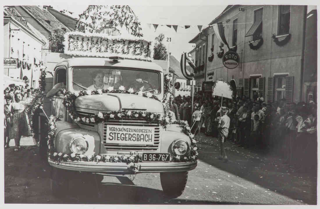 Volksfest mit Blumenkorso mit dem Verschönerungsverein Stegersbach in Burgau