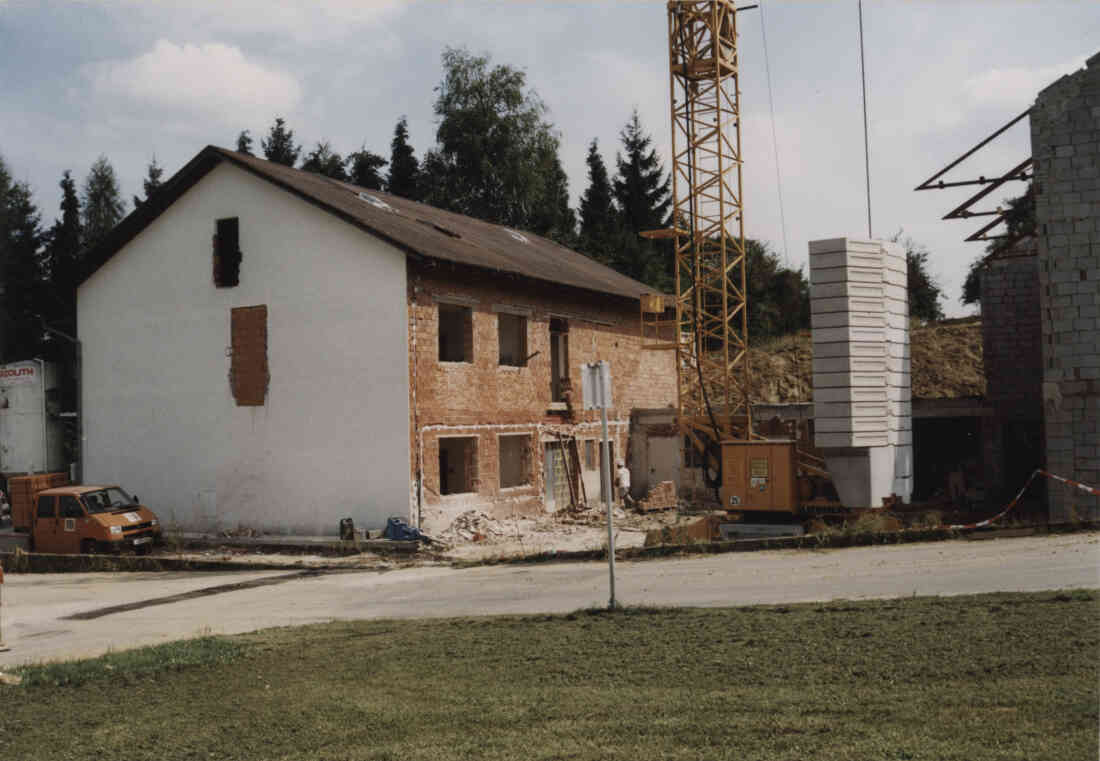 Umbau des Internats für die Golf - HAK am 08. September 1999 in der Berggasse 3, früher Elektrohaus Adolf Schuch