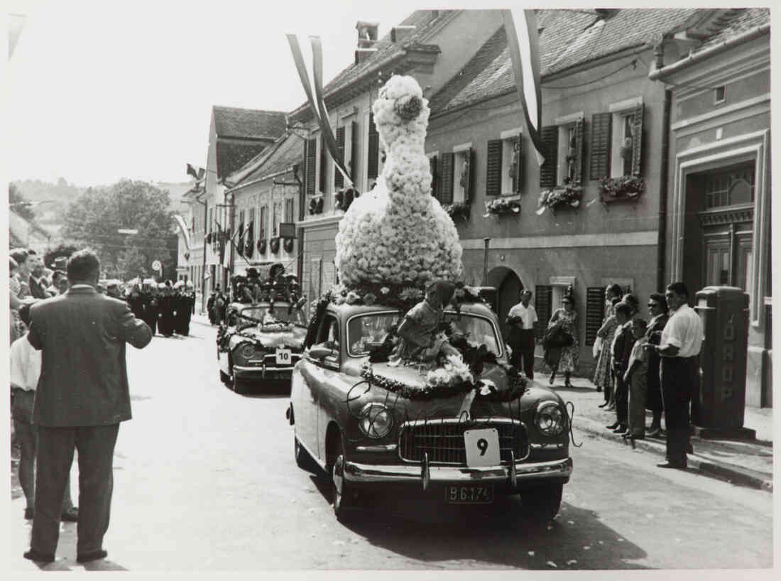 Volksfest mit Blumenkorso 18. August 1957 in der Herrengassse