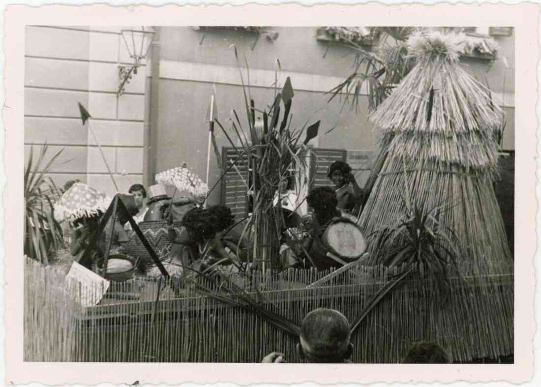 Volksfest und Blumenkorso 1955 in der Herrengasse