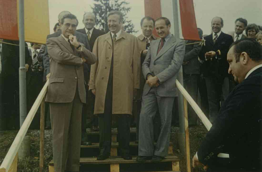 Spatenstich und Grundsteinlegung für den Neubau der Handelsakademie und Handelsschule am 12.09.1975