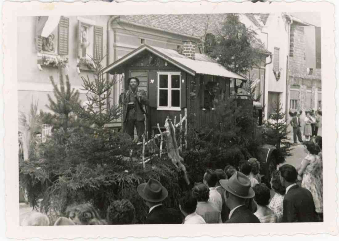 Volksfest und Blumenkorso 1955