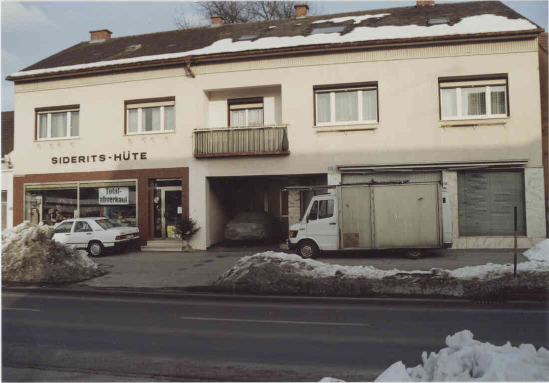Das Geschäft Siderits Hüte in der Hauptstraße
