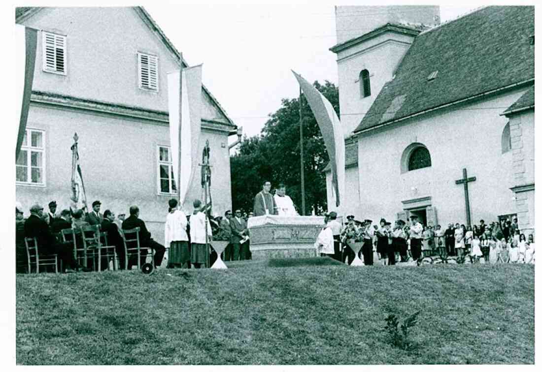 Kirche_Hl.Geist-Kirche_Spatenstich_01