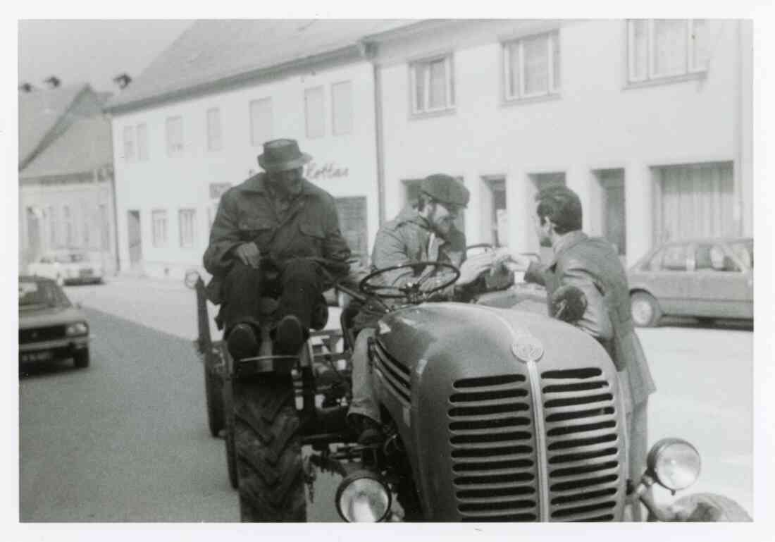 ARBÖ Aktion Osterhase 1979 in der Herrengasse, mit der Drogerie Kottas