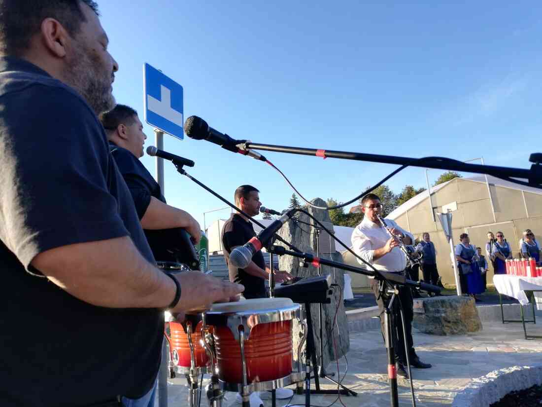 Roma Gedenkstein Segnungsfeier in Stegersbach, Hinterforst am 10. 09. 2021