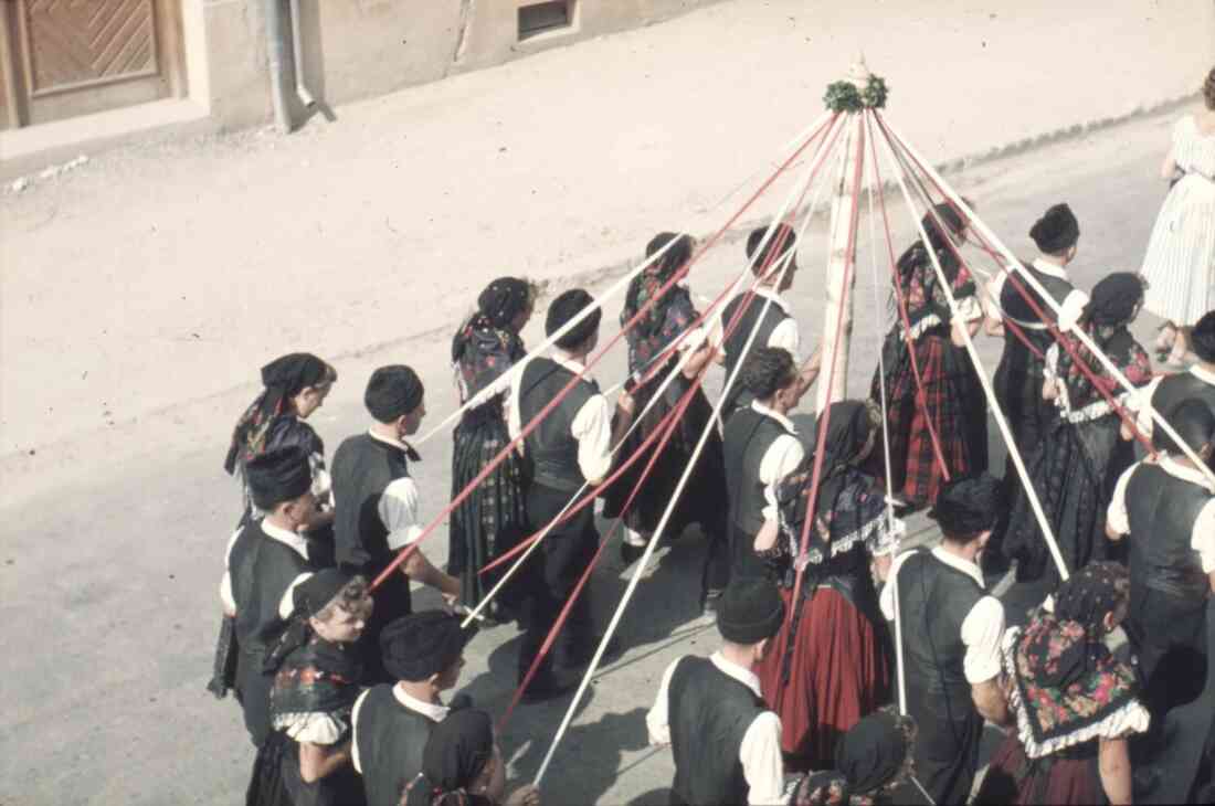 Volksfest und Blumenkorso 1955 in der Herrengasse