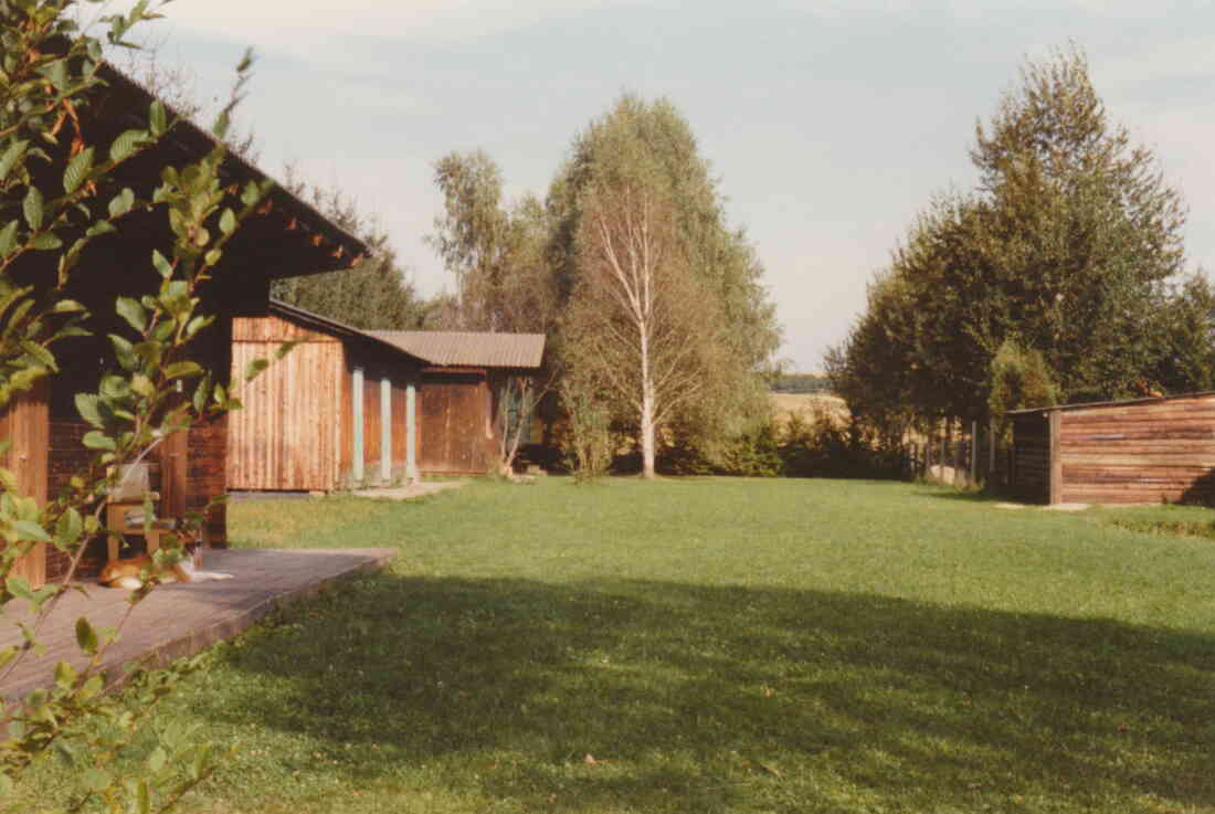 Holzhütten beim Rossnest und dem Reitstall