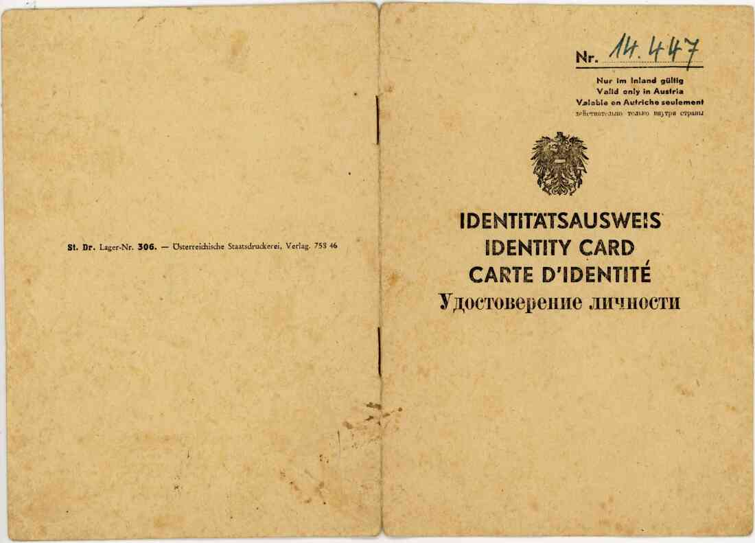 Identitätsausweis für Rosa Rauch während der Besatzungszeit Österreichs, Vorderseite und Rückseite