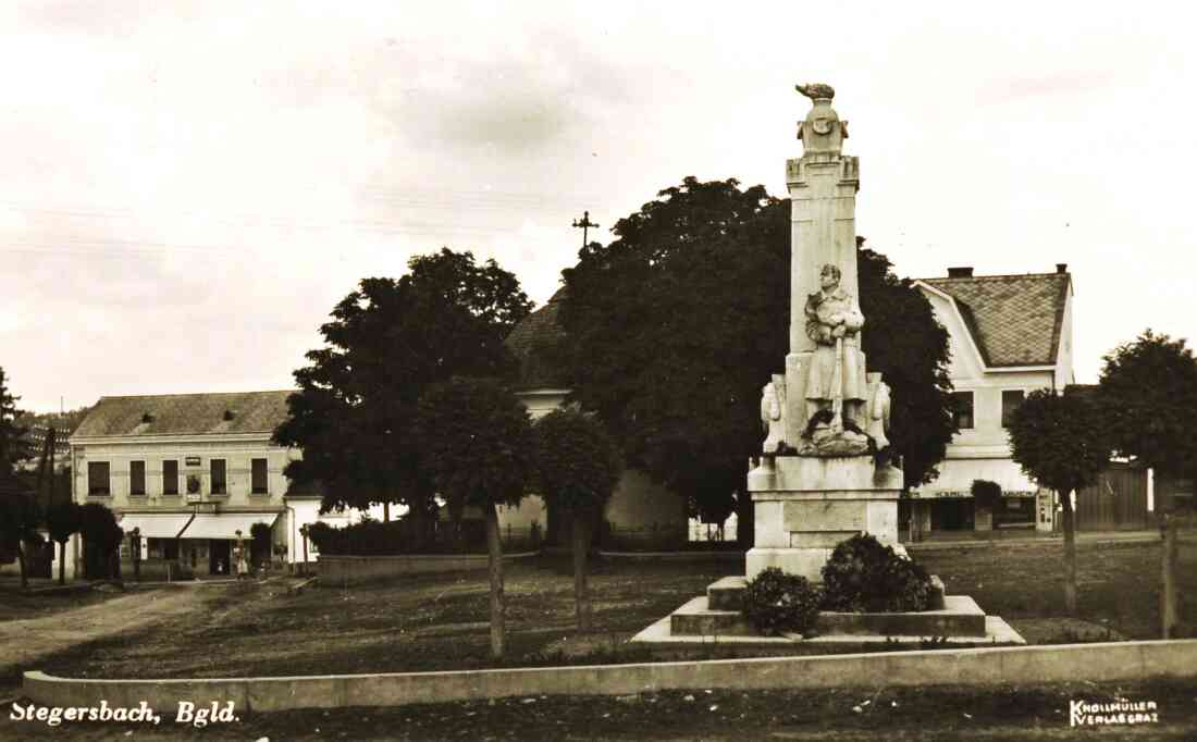 Hauptplatz mit Kriegerdenkmal