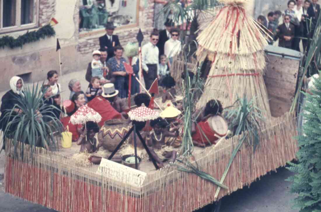 Volksfest und Blumenkorso 1955 in der Herrengasse