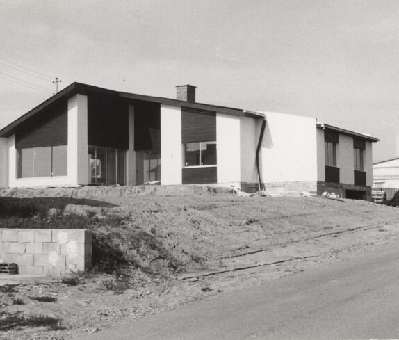 Bau des Wohnhauses von Wilhelm und Marianne Kernbichler am 28.07.1973 in der Kastellstraße 15