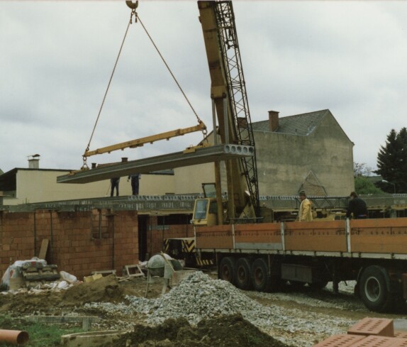 Neubau des Zielpunkt Geschäftes am Hauptplatz im Jahr 1989