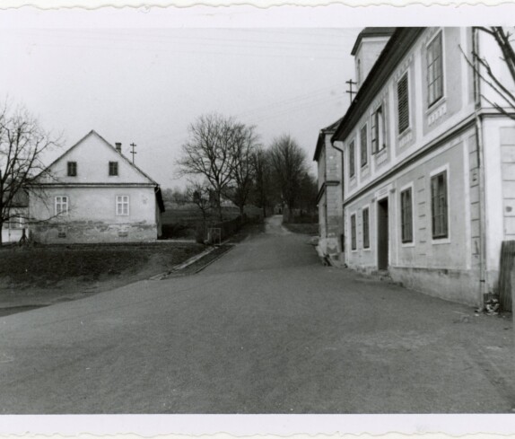 Der Alte Pfarrhof, der Weg zum Friedhof, Ägidius Kirche, Volksschule in der Kirchengasse