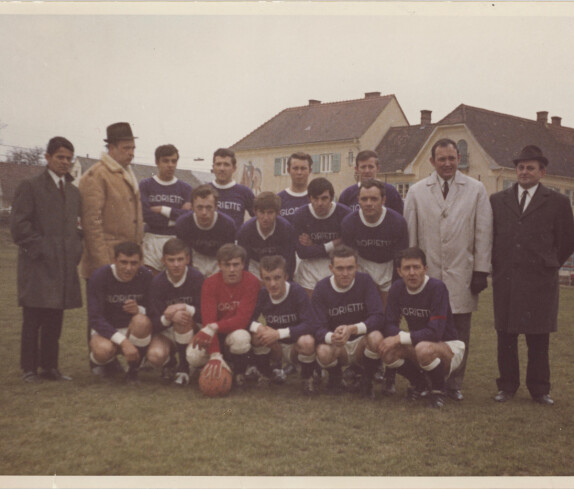 SV Stegersbach Mannschaftsfoto im Jahr 1968