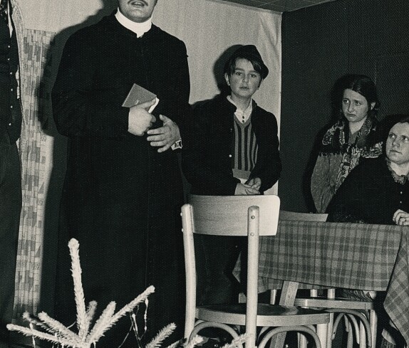 Katholische Jugend Theater "Das Weihnachtslied der ganzen Welt" im Dezember 1973