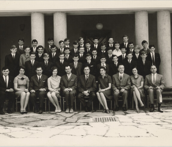 Hauptschule Stegersbach Abschlussklasse der Jungen Jahrgang 1968
