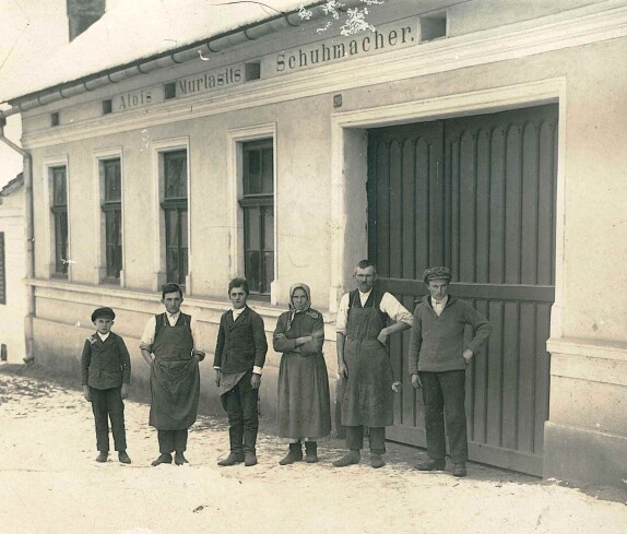 Schuhmacher Alois Murlasits in der Steinbacherstraße