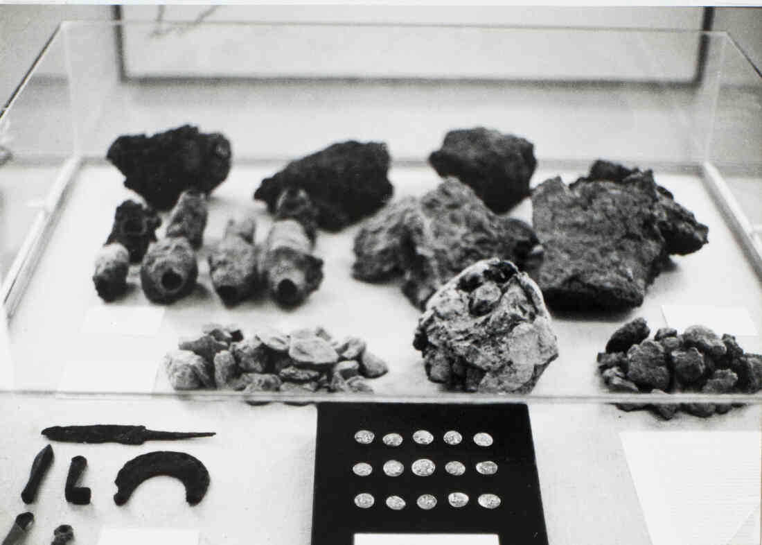 Ehemaliges Südburgenländisches Landschaftsmuseum am Sparkassenplatz 2, Austellungsraum Vitrine