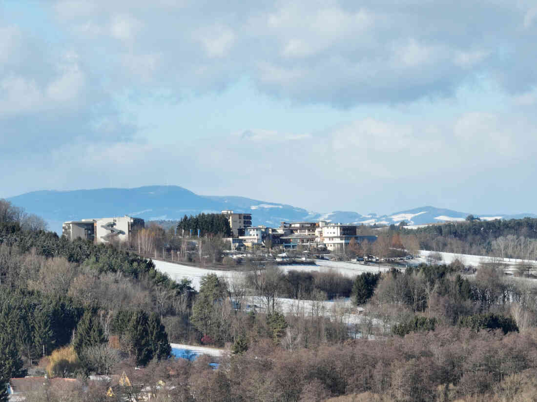 Thermenhotels in Stegersbach von der Kirchengasse aus
