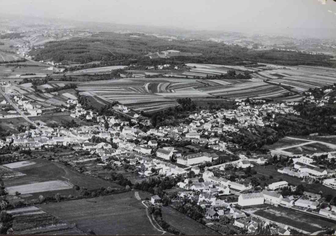 Stegersbach, Flugaufnahme, Blick auf den Ort