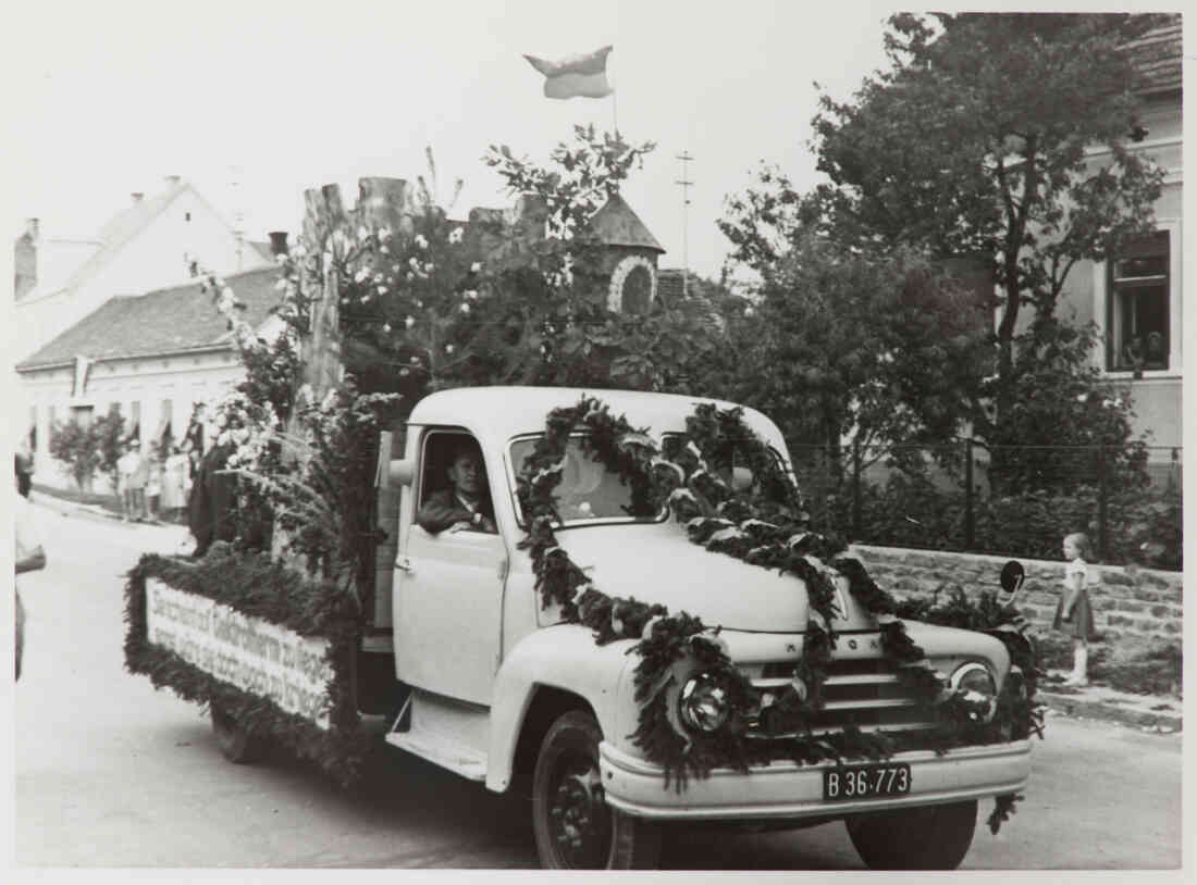 Volksfest mit Blumenkorso 18. August 1957