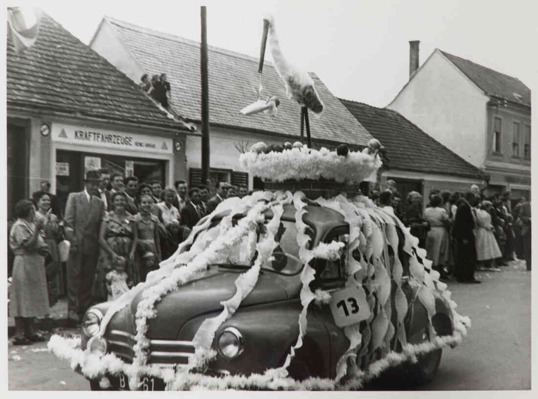 Volksfest mit Blumenkorso 18. August 1957 in der Hauptstraße
